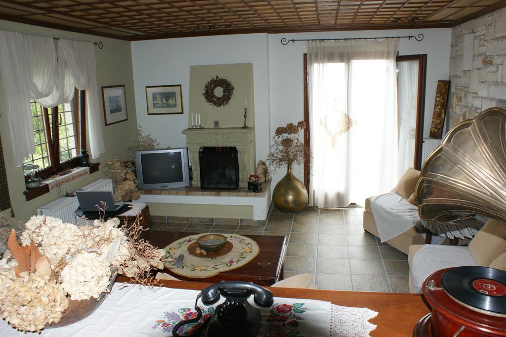 Guesthouse Kalosorisma Tsagkarada Extérieur photo